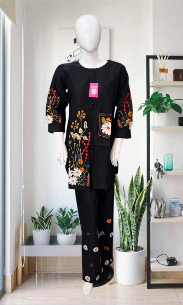 Black Floral Elegance – 2-Piece Embroidered Set